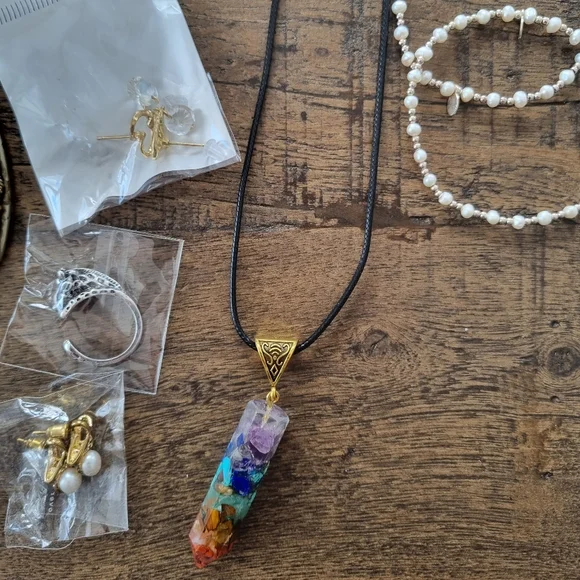 Assorted Jewellery Bundle - Picture 4 of 6